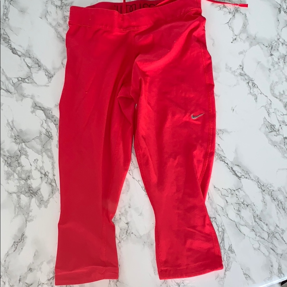Hot hot pink nike women’s Capri yogas pants